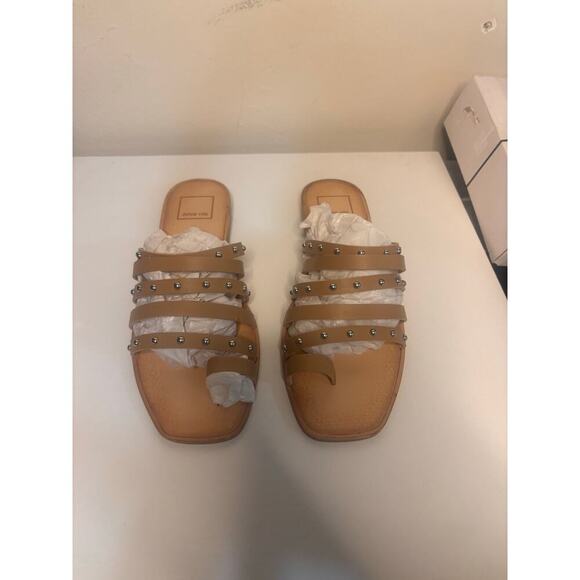 Dolce Vita “Stella” Sandals — Tan w/ Silver Studs, Size 7.5, NIB - Picture 4 of 7